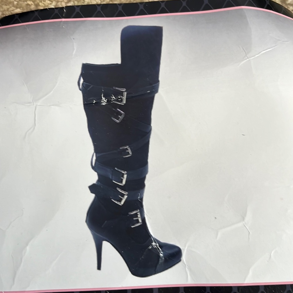 Mid high bandit black boot